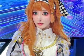 在紫氯氯的蕾丝世界里，美图和壁纸都变得好像有了灵魂？