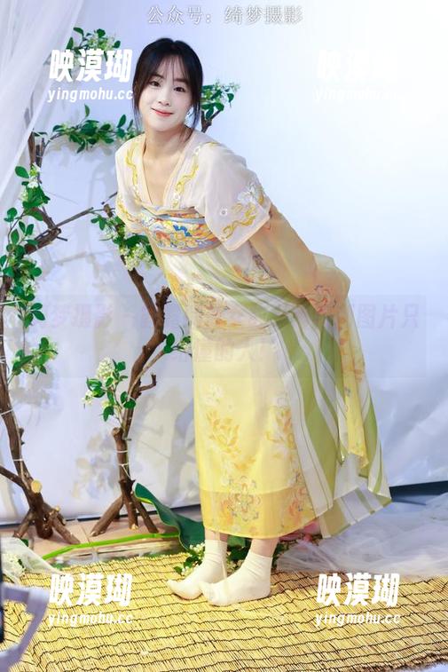 绮梦摄影 - 露露的修女故事：福利图片只给懂的人！