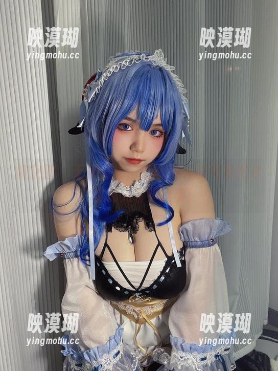 葱油饼er 微密圈 - 无聊对镜,葱油饼er的写真图集:谁说无聊不能美!