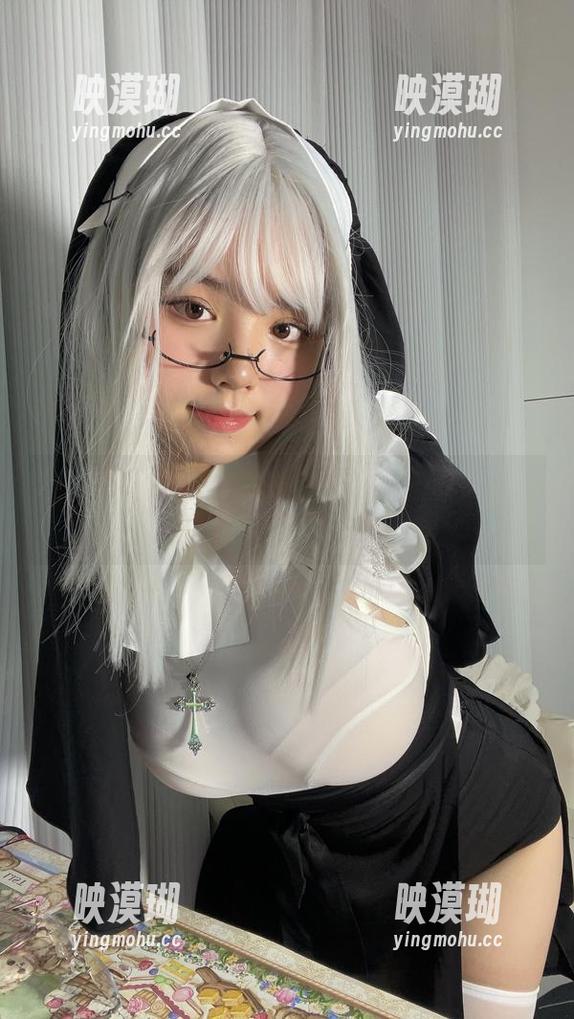 葱油饼er 微密圈 - 看!葱油饼er和小奶牛的甜蜜互动:原图分享,生活如此有趣呀!