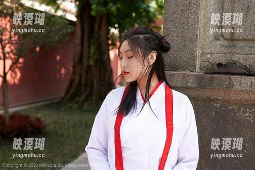 蜜桃社 - Rola的皮衣：她的写真让人感觉在夜晚的街道上，任风吹拂，随心所欲！