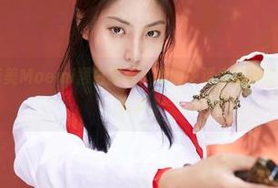 蜜桃社 – 萌美Moemi黑白写真：原图中透出的那些暧昧，让人心痒。
