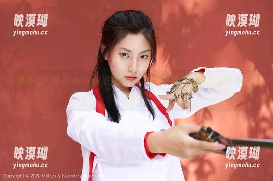 蜜桃社 - 萌美Moemi黑白写真：原图中透出的那些暧昧，让人心痒。