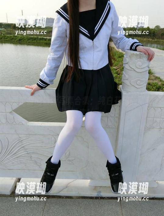 西尔酱的最新写真合集：纯白花嫁的甜蜜调皮！