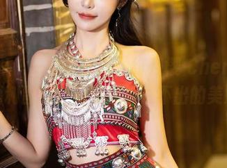 语画界 – 一条牛仔裤，绯月樱-Cherry的福利图集，感受那种说不出的美妙
