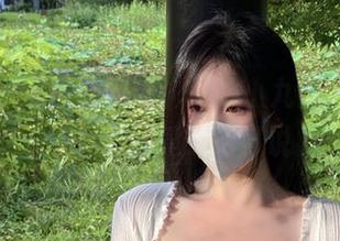 微密圈 – 私拍时间到，软妹小九九的蕾丝裙油亮得我竟无话可说
